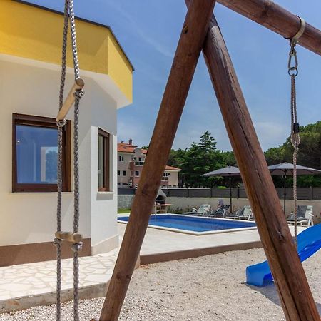 Modern Villa Eve In Medulin With Pool Near The Beach Exterior foto